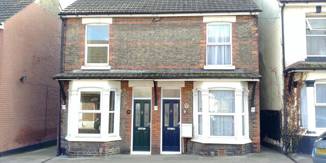 Comfortable Victorian 3 Bedroom Semi-Detached House With Fast Wi-Fi Sittingbourne Exterior foto