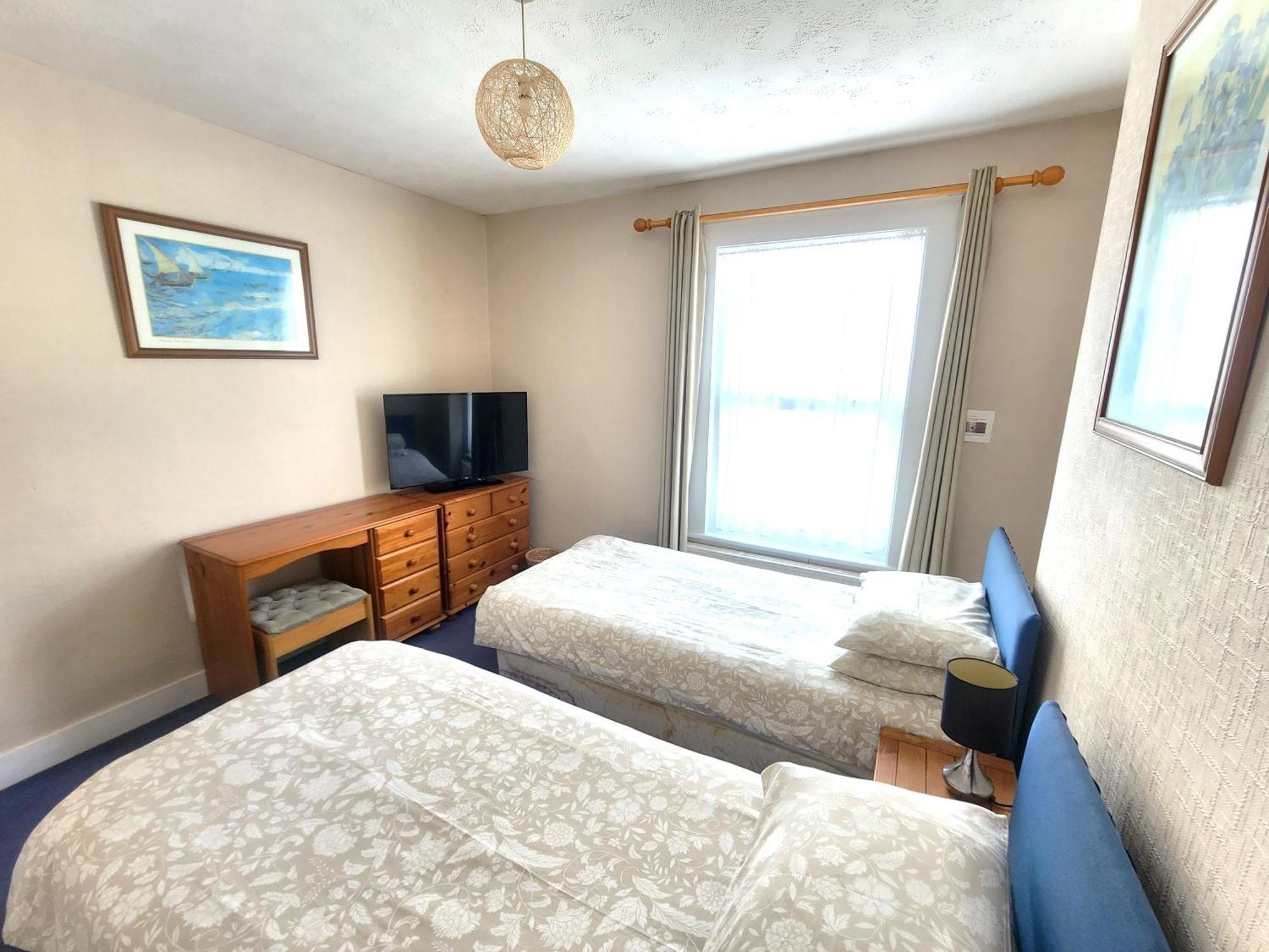 Comfortable Victorian 3 Bedroom Semi-Detached House With Fast Wi-Fi Sittingbourne Exterior foto